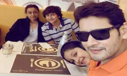 భార్య నమ్రతా పుట్టినరోజు సోషల్ మీడియాలో మహేశ్ స్పెషల్ విషెస్ భార్య నమ్రతా పుట్టినరోజు సోషల్ మీడియాలో మహేశ్ స్పెషల్ విషెస్