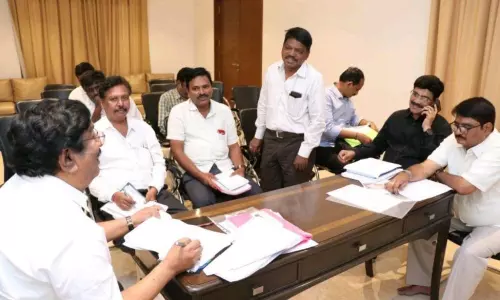 Andhra Pradesh: మనబడి, నాడు నేడు పై సమీక్ష: మంత్రి ఓఎస్డి చల్లా పెంచలరెడ్డి