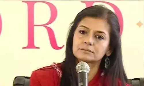 కేంద్ర ప్రభుత్వంపై సినీనటి ఘాటు వ్యాఖ్యలు