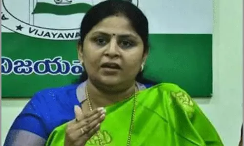 ఇంటిపై దాడి చేసి చంపేస్తామని బెదిరిస్తున్నారు: సుంకర పద్మశ్రీ