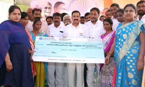 Sarvepalli: గ్రామ సచివాలయ పౌర సేవలను ప్రారంభించిన ఎమ్మెల్యే కాకాణి