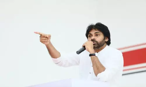 శాసనమండలి రద్దుపై స్పందించిన జనసేనాని శాసనమండలి రద్దుపై స్పందించిన జనసేనాని