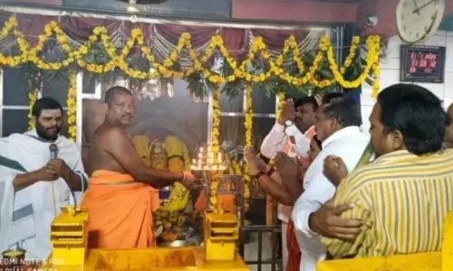 పెద్దమ్మతల్లికి వైభవంగా పంచామృతాభిషేకం