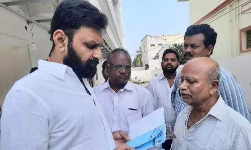 Gudivada: ఆన్ లైన్ లో తప్పులుంటే సరి చేసుకోండి: మంత్రి కొడాలి నాని