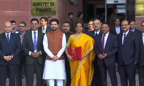 budget 2020 : కార్యాలయానికి చేరుకున్న నిర్మలా సీతారామన్ budget 2020 : కార్యాలయానికి చేరుకున్న నిర్మలా సీతారామన్