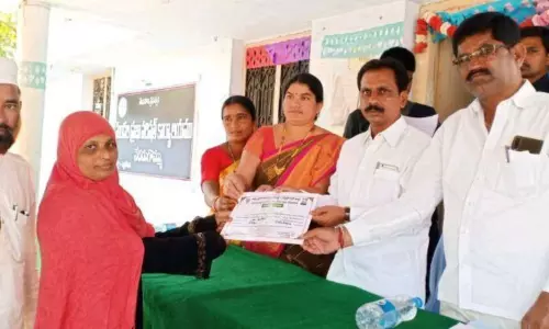 Neredugommu: మండలాన్ని అన్ని విధాలుగా అభివృద్ధి చేస్తా: రమావత్ రవీంద్ర