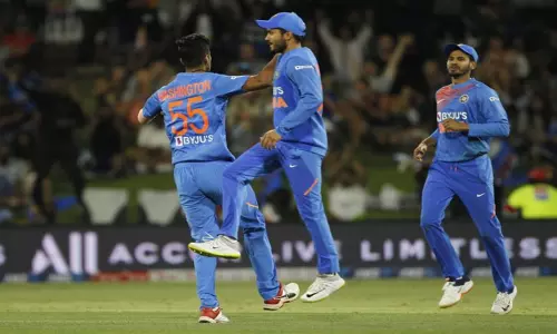 IND vs NZ 5th T20 ‌: మ్యాచ్ మలుపు తిప్పిన సైనీ