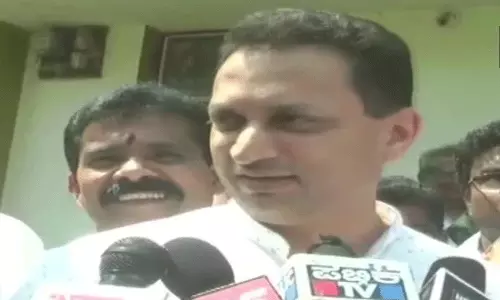 గాంధీజీ గురించి వివాదాస్పద వ్యాఖ్యలు చేసిన బీజేపీ ఎంపీ