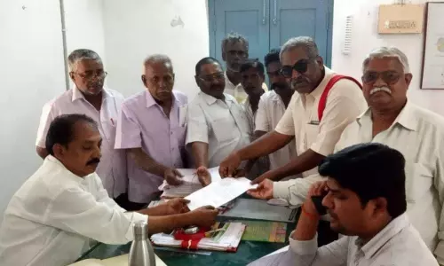 Sullurpeta: సిపిఎం కార్యాలయంలో రౌండ్ టేబుల్ సమావేశం