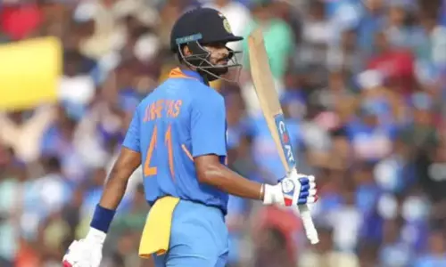 IND VS NZ 1st ODI: నాలుగో వికెట్ కోల్పోయిన భారత్