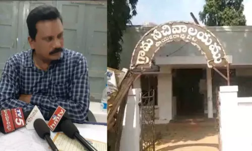 రాజకీయ ఒత్తిళ్ళతో ఉద్యోగం చేస్తున్నానంటూ పంచాయితీ ఈఓ ఆవేదన