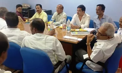 Pithapuram: ఓటర్లకు అనువుగా పోలింగ్‌ కేంద్రాలు