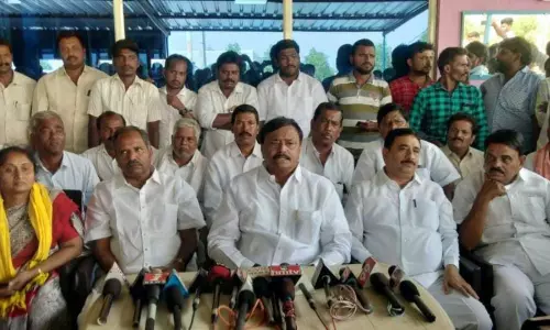 Anantapur: కియా పరిశ్రమ పై రాజకీయం తగదు: బి.కే పార్థసారథి