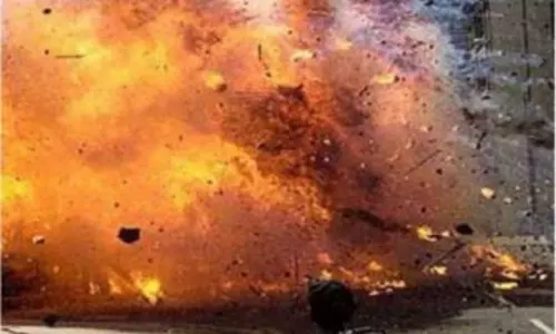 NASA: మరి కొద్దిసేపటిలో భూమికి దగ్గరగా దూసుకు పోనున్న భారీ గ్రహ శకలం.. మరో రెండు రోజుల్లో మరిన్ని..