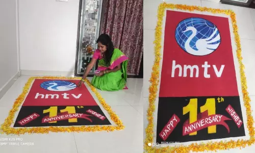 Jangaon: వినూత్న రీతిలో ప్రేక్షకులకు శుభాకాంక్షలు