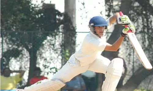 పదిలంగానే లక్ష్మణ్ 20 ఏళ్ల రికార్డు పదిలంగానే లక్ష్మణ్ 20 ఏళ్ల రికార్డు