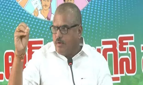 ప్రజల్ని మభ్యపెట్టేందుకే ప్రజా చైతన్య యాత్ర