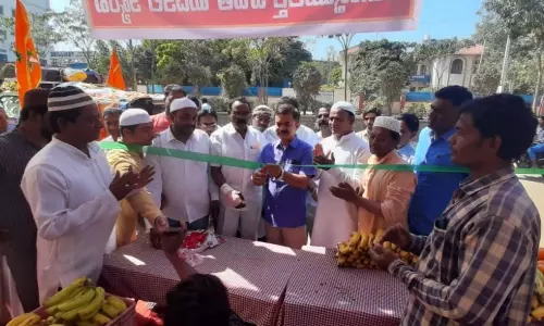 Nagarkurnool: మైనార్టీ వెల్ఫేర్ అసోసియేషన్ ఆధ్వర్యంలో వైద్య శిబిరం
