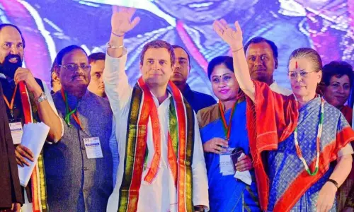 టీపీసీసీ మార్పుపై హైకమాండ్‌ మరో ట్విస్టు?