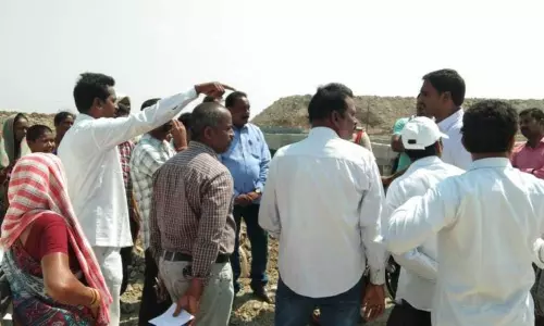 సీతారామ ప్రాజెక్టు కాలువకింద భూములు కోల్పోయిన రైతులకు వెంటనే పరిహారం చెల్లించాలి..