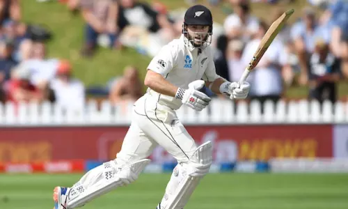 India vs New Zealand,1st Test Day 2: కేన్‌ కెప్టెన్‌ ఇన్నింగ్స్‌..ఆధిపత్యం కివీస్‌దే
