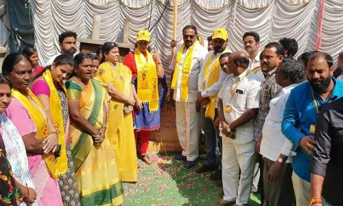 ప్రభుత్వ మోసాలను వివరించేందుకే ప్రజా చైతన్య యాత్ర