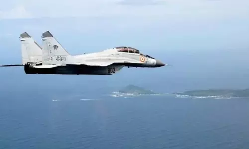 గోవాలో కూలిన నేవీ జెట్ మిగ్ -29 కె విమానం