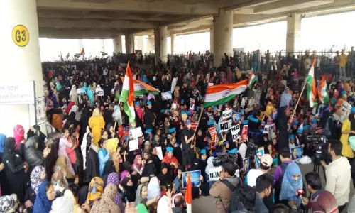 మరో షాహీన్‌ బాగ్ ను తలపించిన జాఫ్రాబాద్‌ ఘటన.. భారీగా రోడ్లపైకి వచ్చిన ముస్లిం మహిళలు