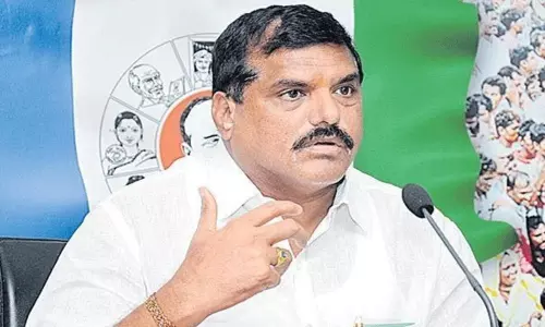 ప్రపంచమంతా వికీలీక్స్..ఏపీలో బొత్స లీక్స్