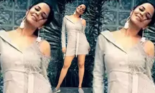 తల్లా? పెళ్ళామా?? అంటూ అనసూయ హాట్ హంగామా!