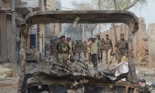 ఎట్టకేలకు ఢిల్లీలో సాధారణ పరిస్థితి