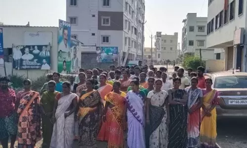 చినదొడ్డిగల్లులో ఎస్సీ కాలనీ నందు సచివాలయం నిర్మించాలని ఎమ్మెల్యేకి వినతి