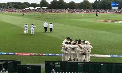 India vs New zealand 2nd test Day 1 : కోహ్లీ ఔట్.. కీలక వికెట్లు కోల్పోయిన భారత్