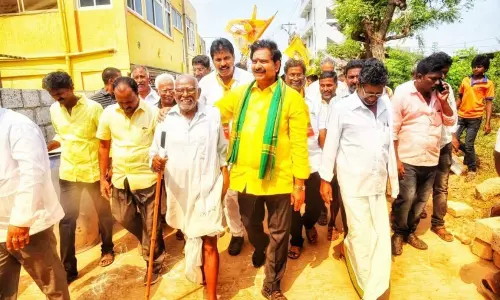 Vijayawada: వైసీపీ రౌడీయిజం ప్రేరేపిస్తూ రాష్ట్రాభివృద్ధిని అడ్డుకుంటుంది: దేవినేని