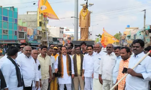 Badvel: చంద్రబాబు పర్యటన అడ్డుకోవడాన్ని నిరసిస్తూ నిరసన