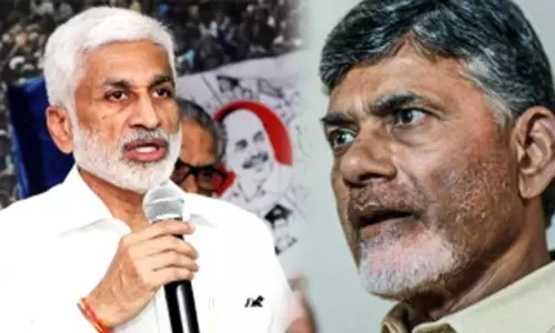 గ్రామ వలంటీర్లెంత? వాళ్ల జీతాలెంత?..  విజయసాయిరెడ్డి ట్వీట్