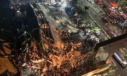 Coronavirus: చైనాలో మరో విషాదం.. కరోనా కోసం ఉపయోగిస్తున్న హోటల్ కుప్పకూలింది