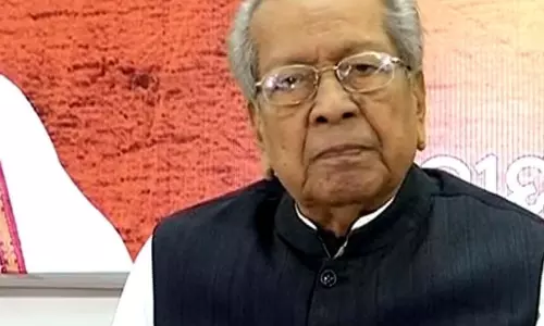 హోలీ సంబరాలకు దూరం ఏపీ గవర్నర్ కార్యాలయం