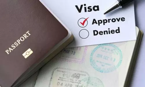 అమెరికా వీసాలపై కరోనా ఎఫెక్ట్.. అమెరికా వీసాల జారీ నిలిపివేత