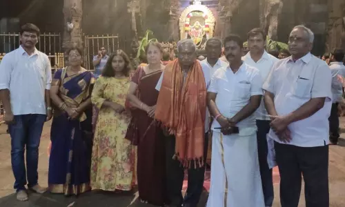 Srikalahasti: ముక్కంటిని దర్శించుకున్న మాజీ కర్ణాటక హై కోర్ట్ జస్టిస్