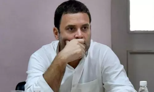 గుజరాత్ లో కాంగ్రెస్‌కు షాక్‌.. ఐదుగురు ఎమ్మె‍ల్యేలు రాజీనామా