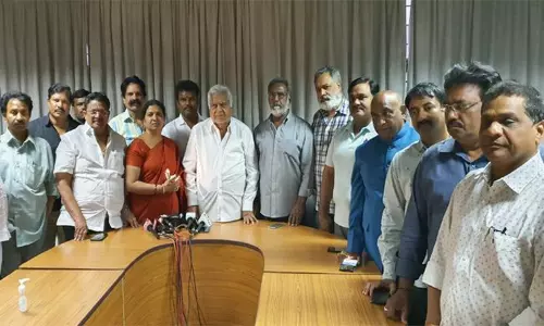 సోమవారం నుంచి నో సినిమా షూటింగ్స్ సోమవారం నుంచి నో సినిమా షూటింగ్స్