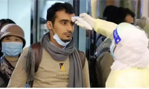 Visakhapatnam: అప్రమత్తతతో కరోనా కట్టడి Visakhapatnam: అప్రమత్తతతో కరోనా కట్టడి