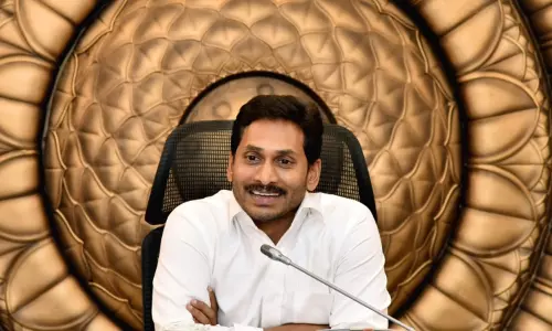 స్థానిక సమరం పై రమాకాంత్ రెడ్డితో ఏపీ సర్కార్ భేటి స్థానిక సమరం పై రమాకాంత్ రెడ్డితో ఏపీ సర్కార్ భేటి