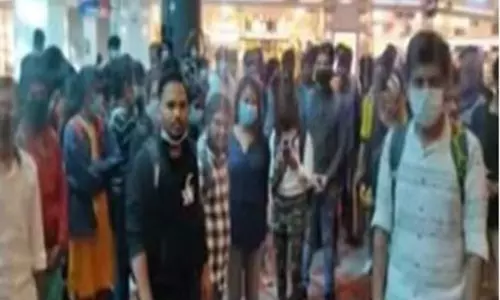 మలేషియాలో తెలుగోళ్ల పాట్లు మలేషియాలో తెలుగోళ్ల పాట్లు