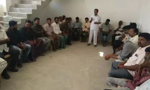 Penukonda: టీడీపీ నేతల పై మండి పడ్డ వైసీపీ నేతలు