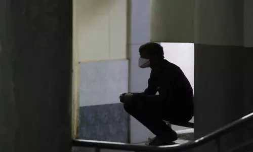 Coronavirus: భారత్ లో 170కి చేరుకున్న కరోనా కేసులు.. ఏడో అంతస్థు నుంచి దూకిన పేషంట్