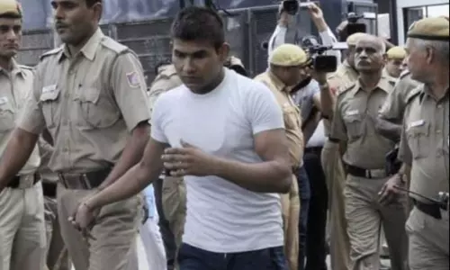 Nirbhaya Case: నిర్భయ నిందితులకు రేపు ఉరి.. నా కొడుక్కి అవి తినిపించాలని ఉంది: వినయ్ శర్మ తల్లి