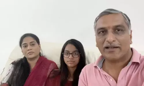 నేను ఇంట్లోనే ఉన్నాను... మీరు ఇంట్లోనే ఉండండి: మంత్రి హరీశ్రావు నేను ఇంట్లోనే ఉన్నాను... మీరు ఇంట్లోనే ఉండండి: మంత్రి హరీశ్రావు