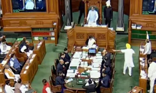 చర్చ లేకుండానే 2020 ఆర్ధిక బిల్లుకు లోక్ సభ ఆమోదం
